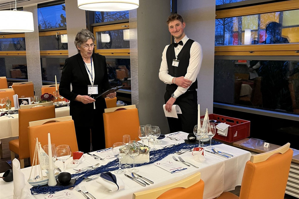 Praktische IHK-Abschlussprüfung Hotelfachmann /-frau an unserer Schule