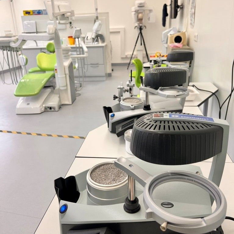 Präzision im Tiefziehverfahren – Fachseminar mit Erkodent