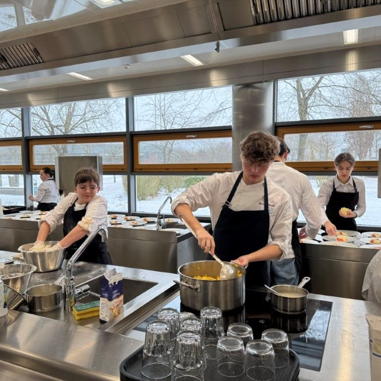 Deutsch-französischer Austausch in winterlicher Atmosphäre