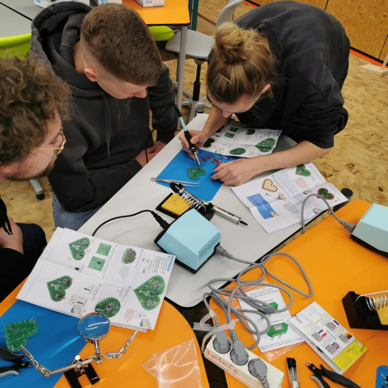 Handwerk neu gedacht - virtuell schweißen, real lernen