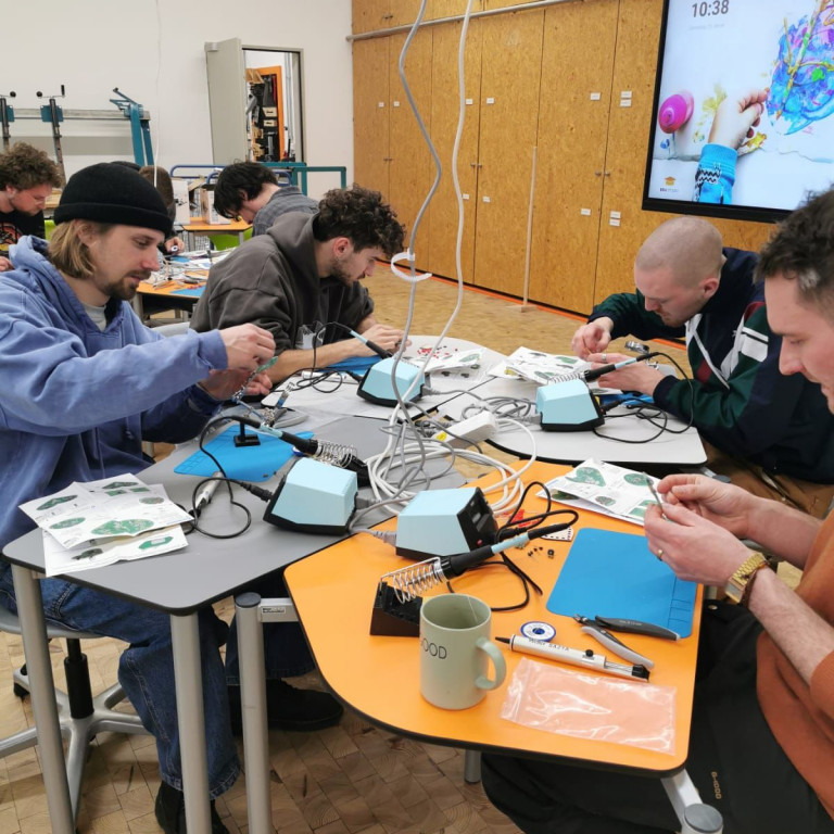 Handwerk neu gedacht - virtuell schweißen, real lernen