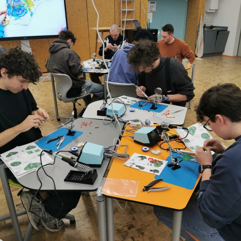 Handwerk neu gedacht - virtuell schweißen, real lernen