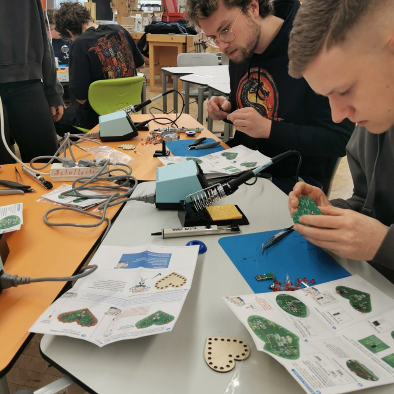 Handwerk neu gedacht - virtuell schweißen, real lernen